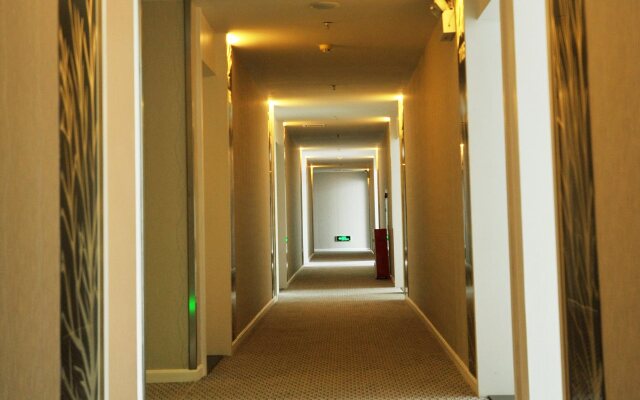 Spring Time Hotel