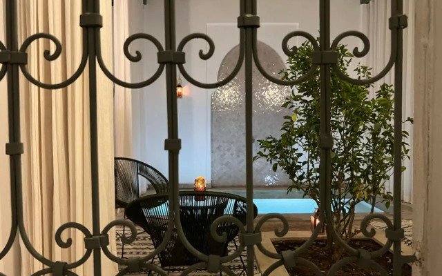 Riad Lakouas- Cannelle Room