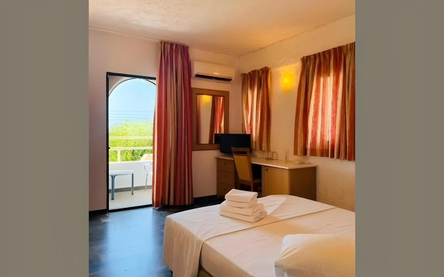 Karteros Hotel