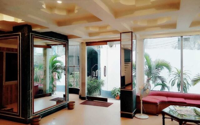 Hotel Niladrii Palace