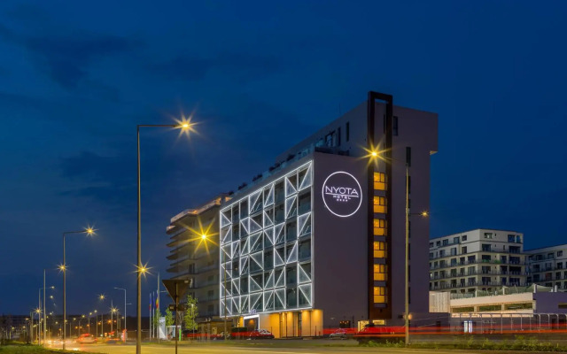 Nyota Hotel & Conference Center