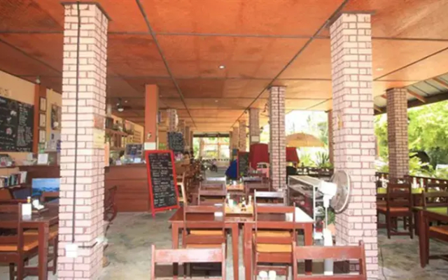 Tranquility Bungalows Bar & Restaurant