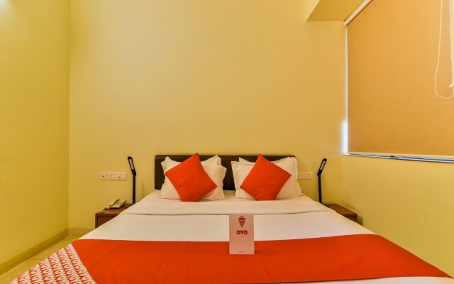 OYO 14930 Gomati Business Hotel