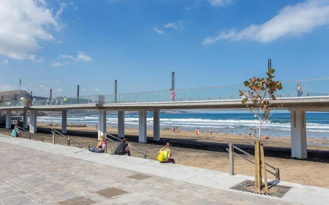 Flatguest Cicer - 3BDR + Balcony + Beach