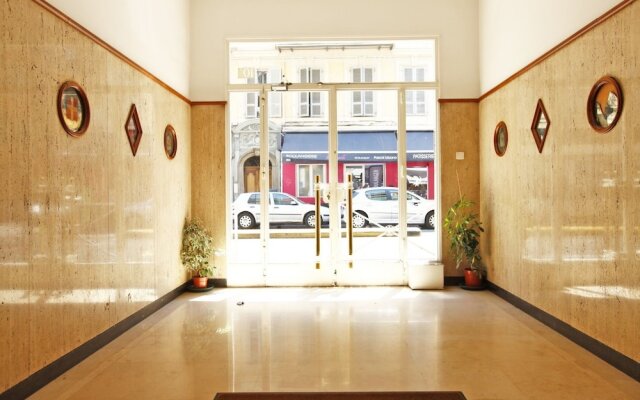 Glamor studio 4 persons with terrace dowtown in Nice