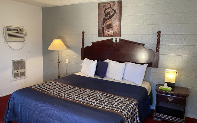 Knights Inn Fairview