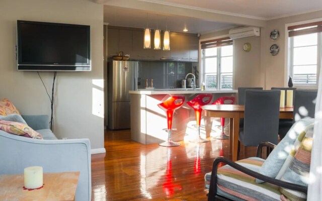 2 Bedroom Garden Oasis in Mount Eden