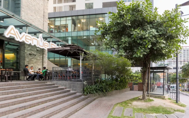 Luzzeri Suite Empire Damansara