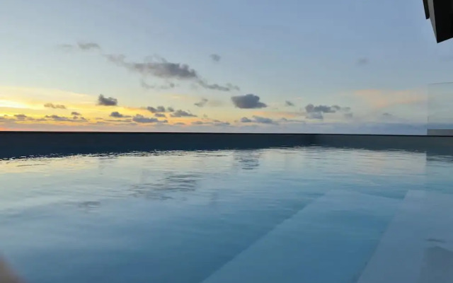 Villa Leonor Cliffside Retreat