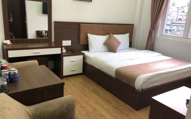 7S Hotel DTCentral near Catheral Dalat