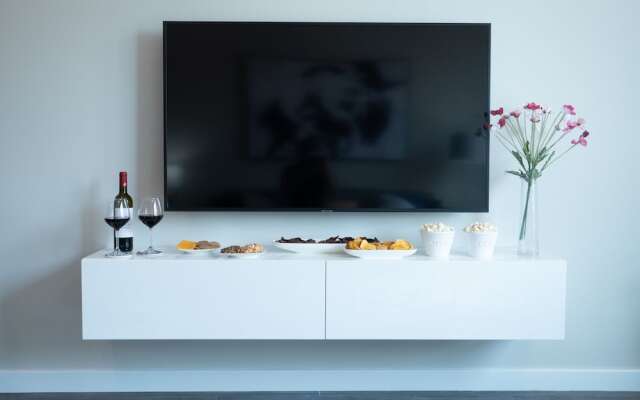 Luxury Furnished Apartments by Hyatus at Amistad Park