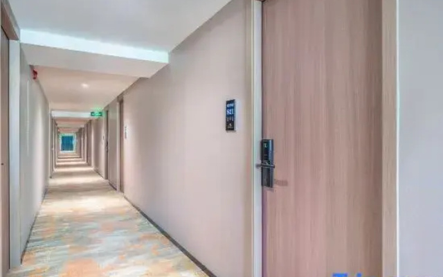Yuejianghui Serviced Apartment (Guangzhou International Financial City Yuancun Subway Station)