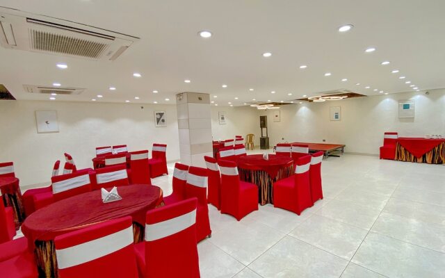 Fabhotel Prime Oasis Blue