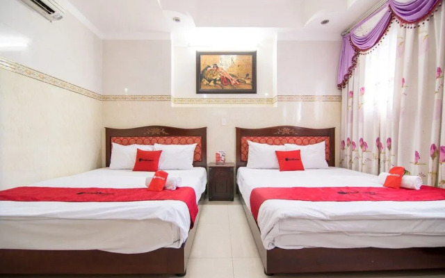 RedDoorz near Tan Son Nhat Airport