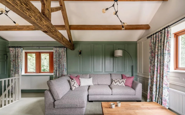 Long Ashes - Netherside Barn