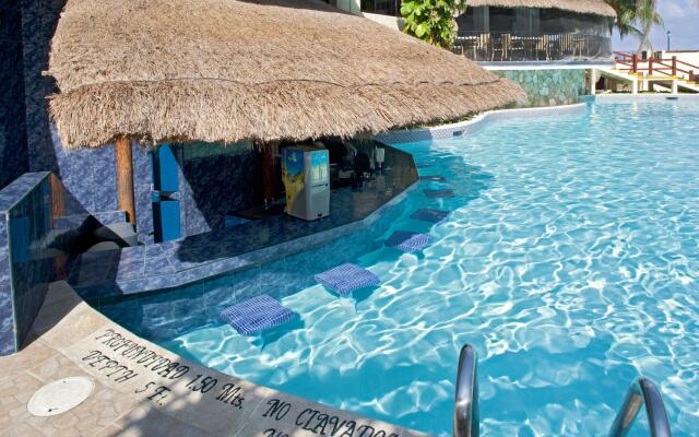 Emporio Cancun Optional All Inclusive