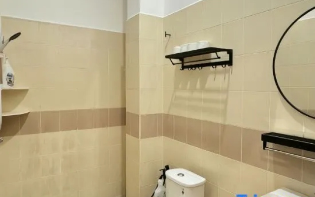 16 pax HB Homestay Raja Uda Ong Yi How Butterworth - Budget Homestay - KTV NETFLIX MAHJONG – Bathroom – Butterworth