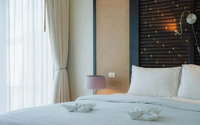 Seaview Condo with Large Pool - BAP1