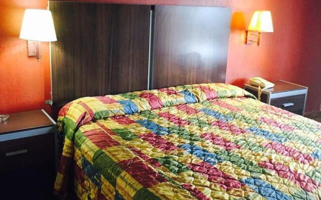 Scottish Inn & Suites - Hobby Airport