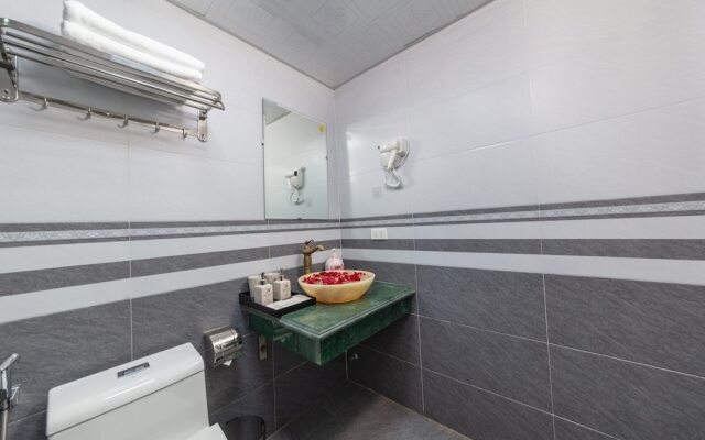 Central Sapa March Hotel