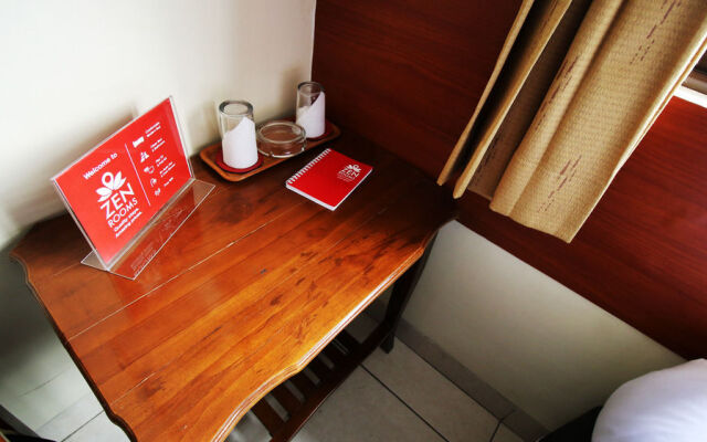ZEN Rooms Near Airport Wastukencana