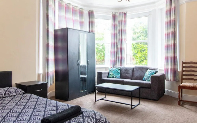 Thornbury Guest House Room 1