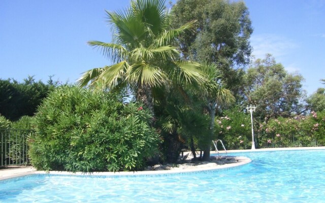 Apartment With one Bedroom in Carqueiranne, With Pool Access, Enclosed