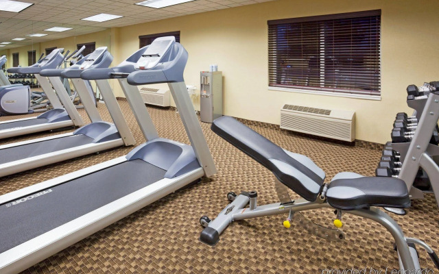 Holiday Inn Express & Suites Vadnais Heights by IHG