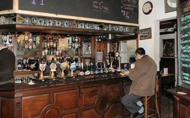 OYO The Croppers Arms