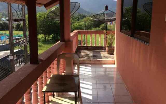 Baan Natcha Apartment