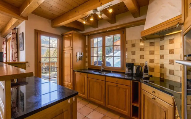 Luxury 10 pax Chalet With Incredible Views Garage