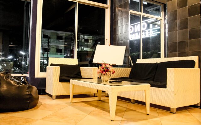Patong Gallery Hotel