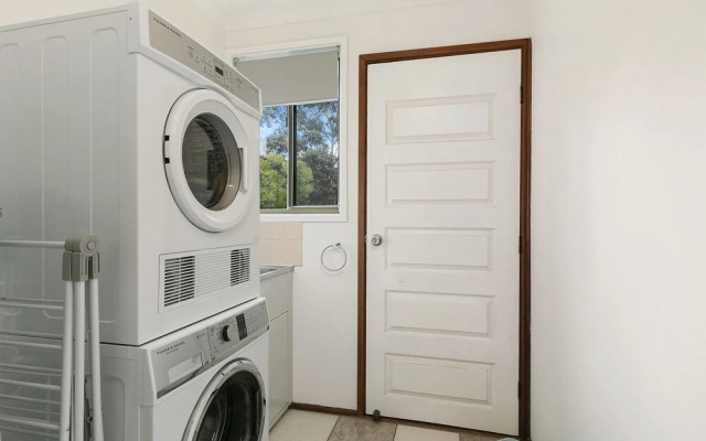 Coastal Boho Vibes Free Wifi & Netflix - Surfside