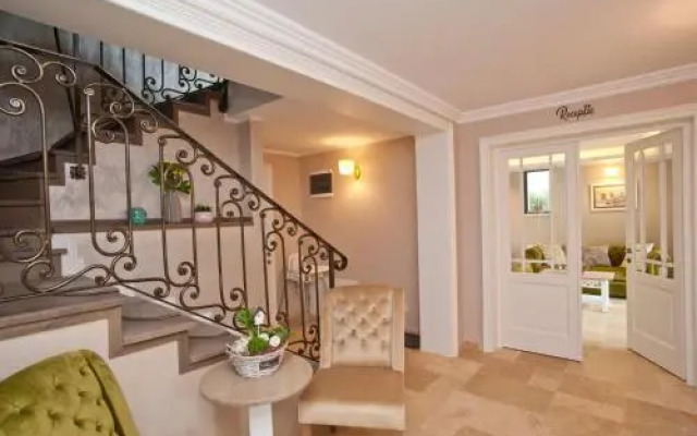 Upper Residence