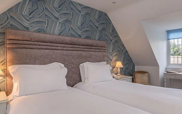 The Stanwick Hotel