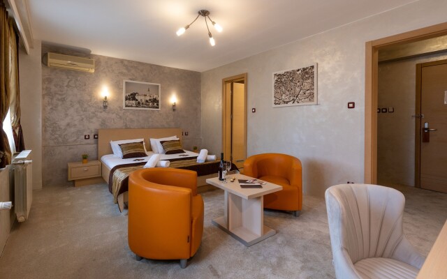 Euro Garni Hotel