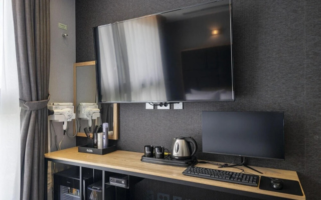 Yeongdeungpo Bamos Hotel