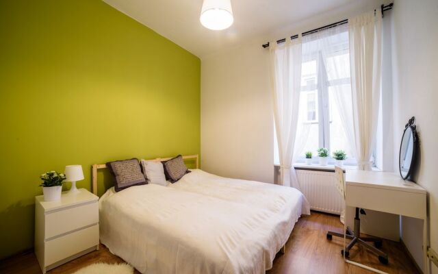 Rainbow Apartments 5