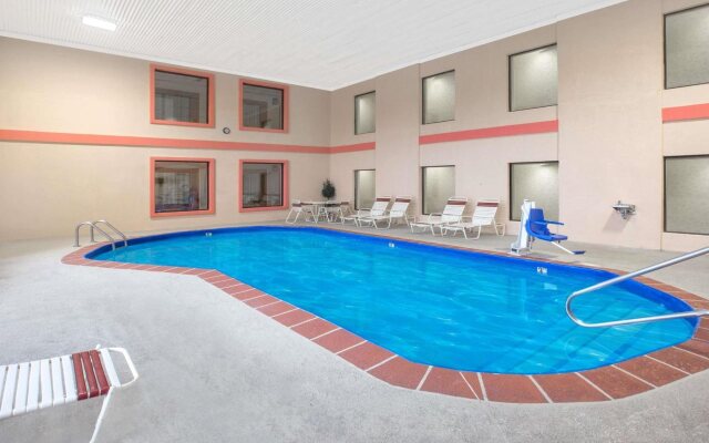 Quality Inn Grand Rapids Near Dowtown