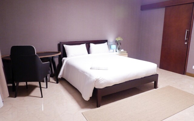 Luxurious L'Avenue Apartment