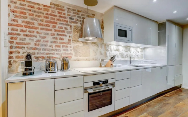 Jardin Priv Gorgeous 3 Bed House in Le Marais