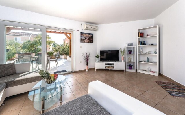 Stunning Home in Jadrija With Wifi and 4 Bedrooms