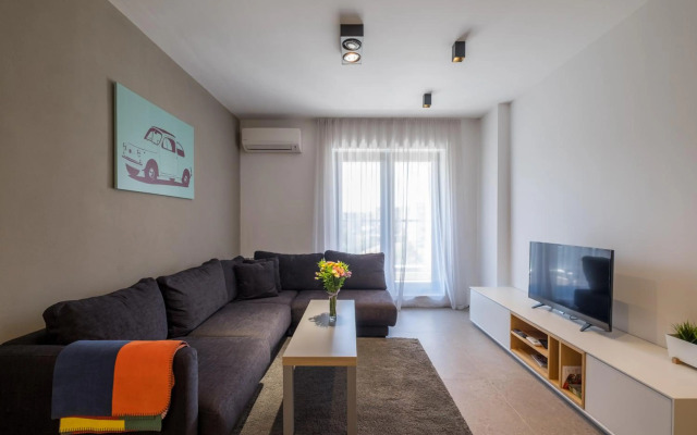APT 32 near Mall of Sofia & Metro Station