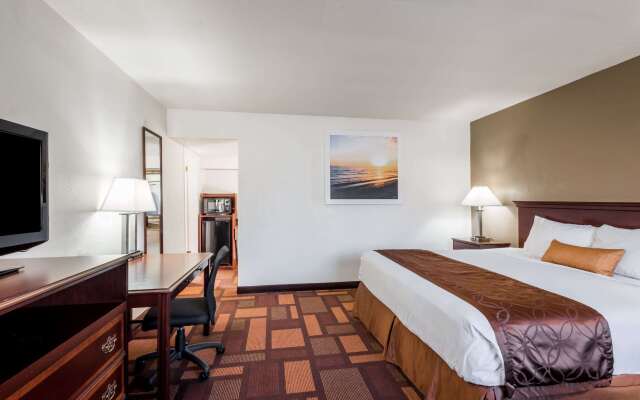 Days Inn & Suites by Wyndham Lodi