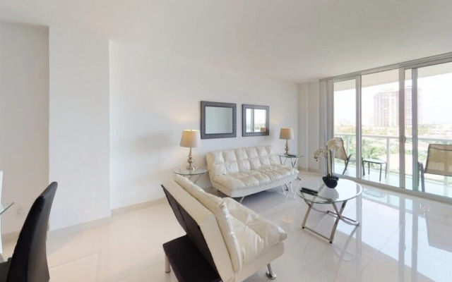 1 Bedroom Bay View Or724