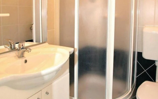 Amazing Home in Porec With Wifi and 1 Bedrooms - Hotel in Porec - Photo 5