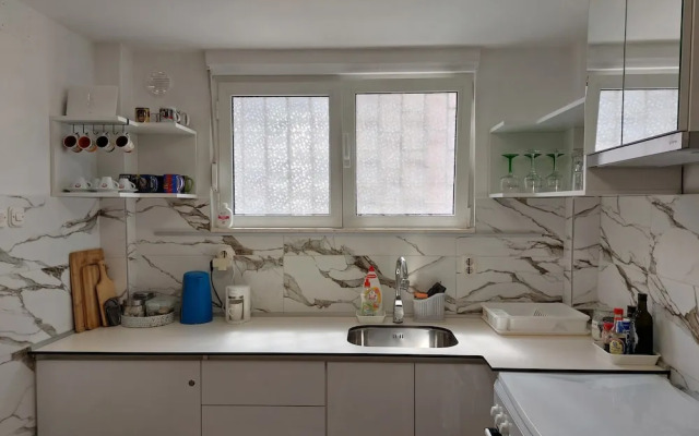 Homey 1-BR Apt