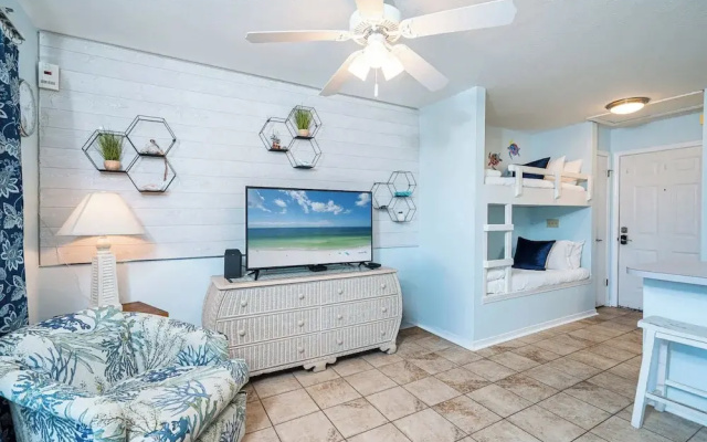 The Turtle Nest Resort Condo w/ Pool!