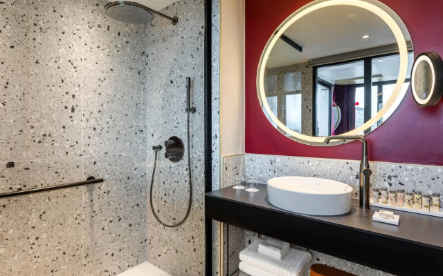 Renaissance Bordeaux Hotel