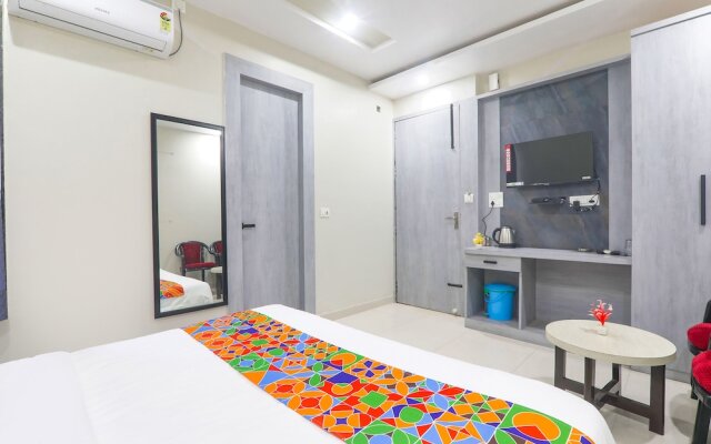 Fabexpress Grand Inn I